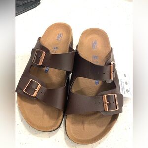 BIRKENSTOCK /Color HABANA /Arizona Soft Footbed
Oiled Leather/ NWT Size 39